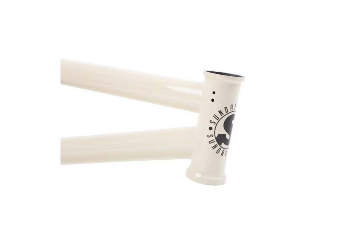 3_cadre-sunday-park-ranger-gloss-classic-white